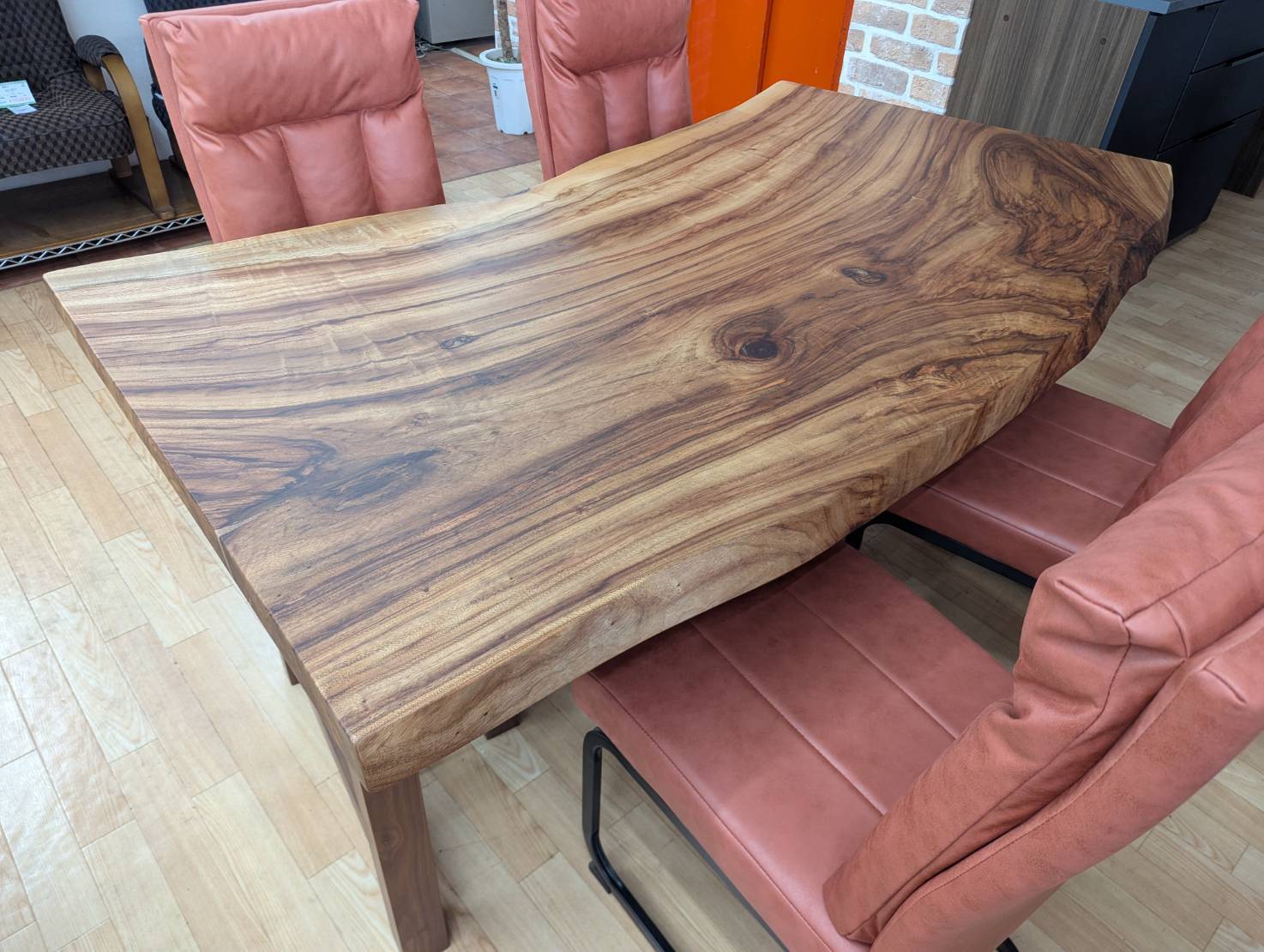 NENRIN埼玉一枚板